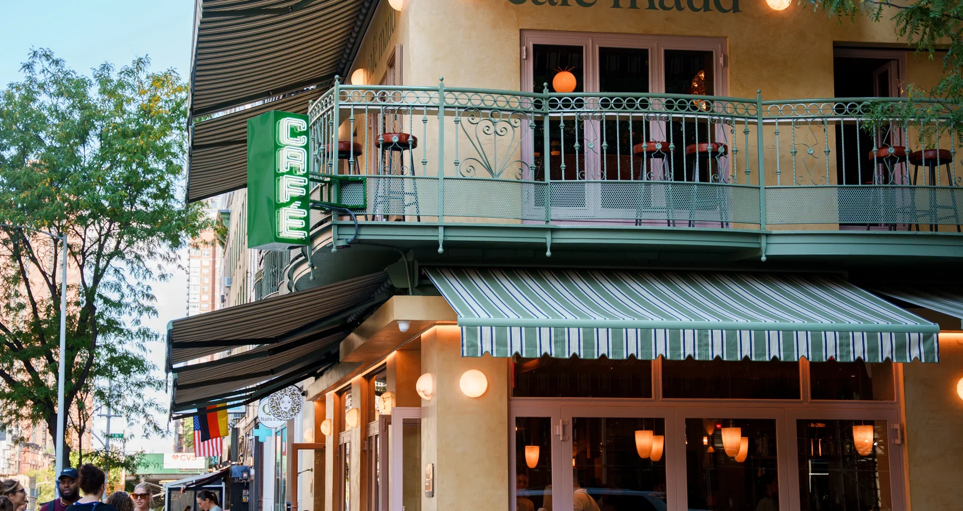 Cafe Maud