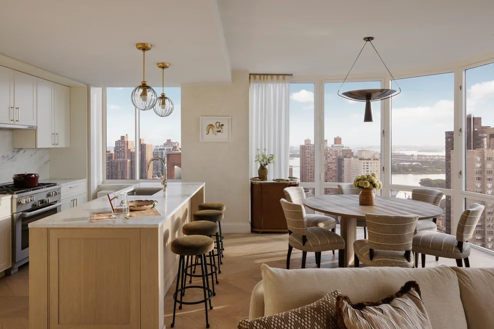 The Strathmore light filled kitchens and living rooms with expansive views 