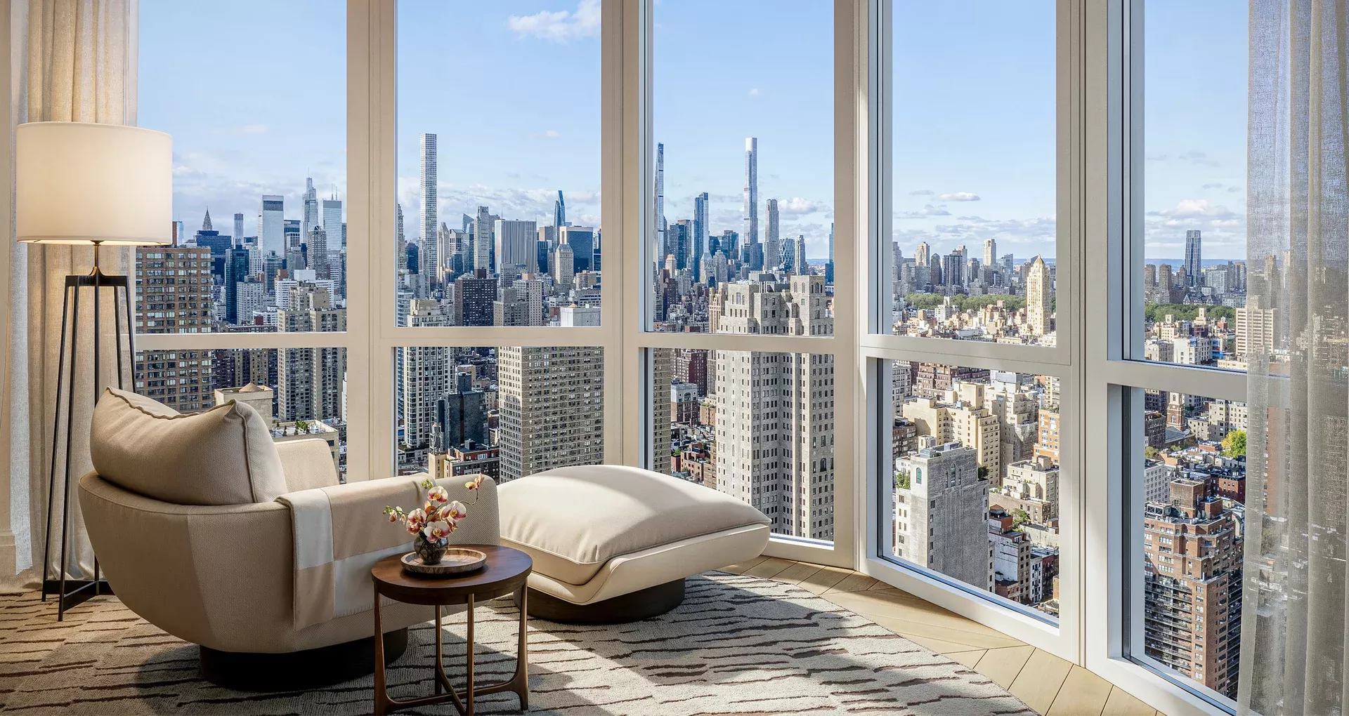 Expansive corner city view